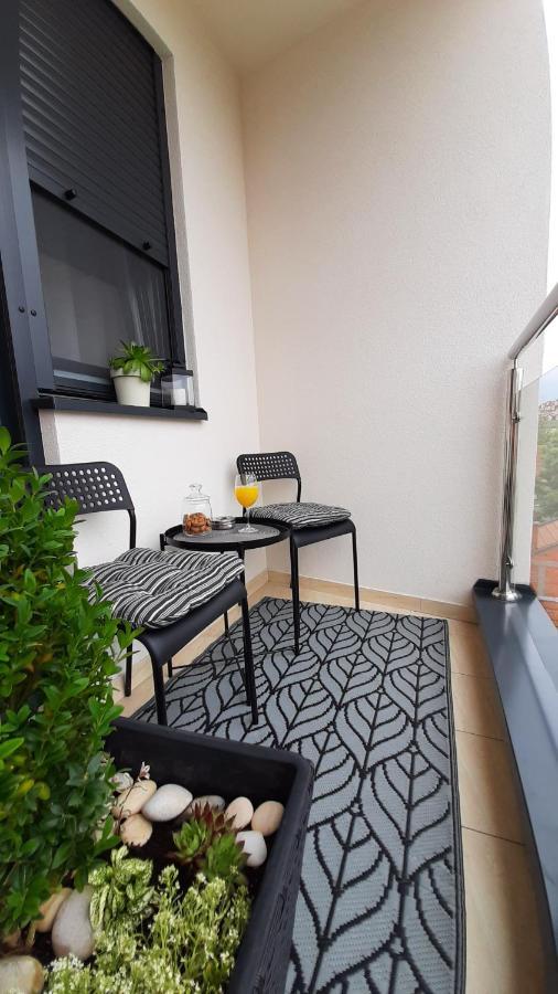 Nina Studio Apartment Bijeljina Kültér fotó
