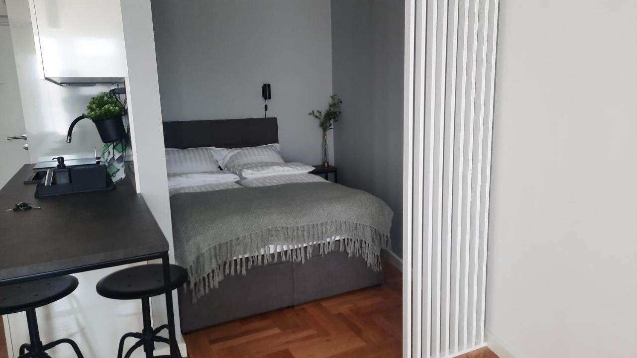 Nina Studio Apartment Bijeljina Kültér fotó