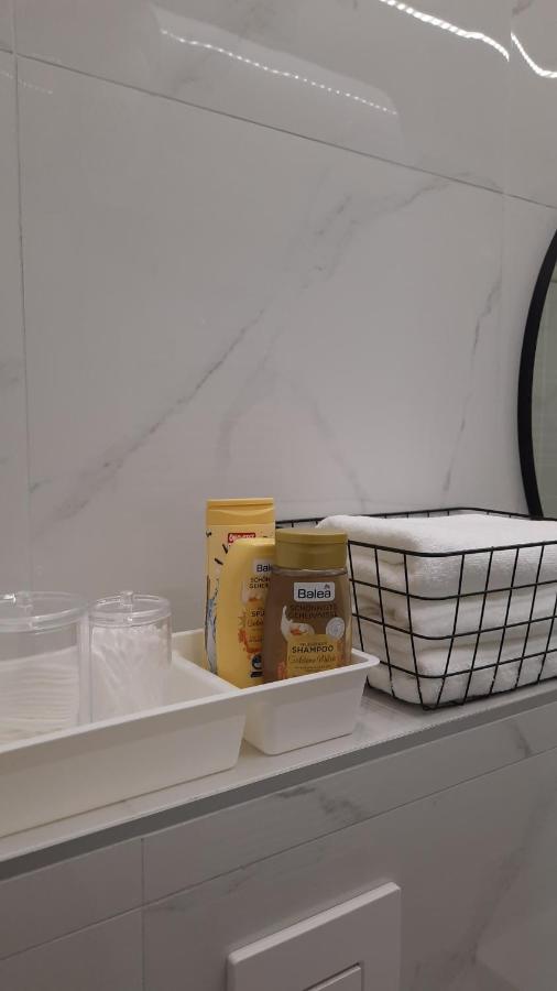 Nina Studio Apartment Bijeljina Kültér fotó
